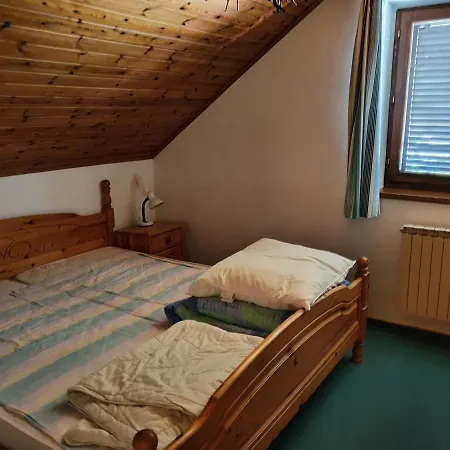 Weingarten-haus * Kloch